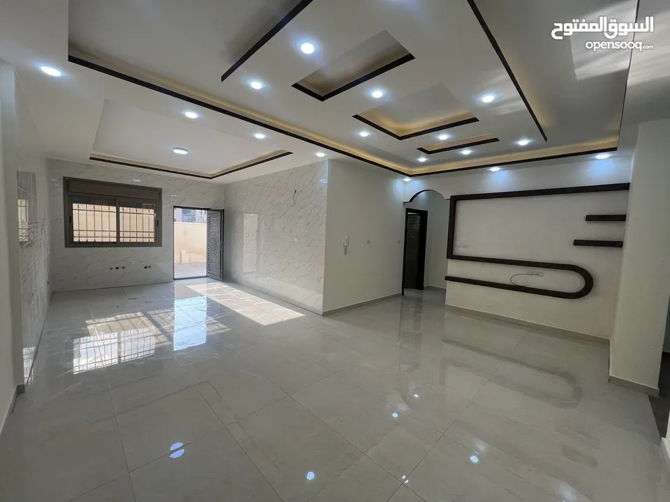 اخر شقه في المشروع بسعر مغري