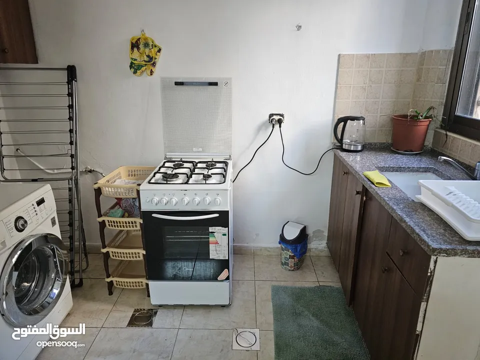 شقة للأيجار لموظفات او طالبات بنص البلد
