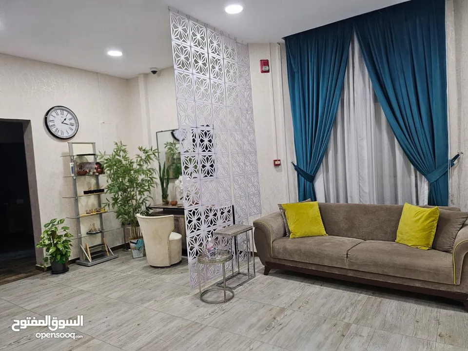 صالون نسائي فرصة استثمارية مميزة - للبيع مركز تجميل فاخر (صالون للسيدات) من المالك مباشرة بالشارقة