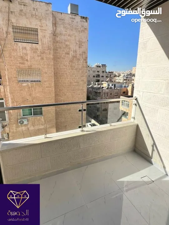 شقة طابق ثالث سكني استثماري لم تسكن لقطه وبسعر مغري جداا عرض خاص ع اخر شقة أرقى مناطق الجاردنز