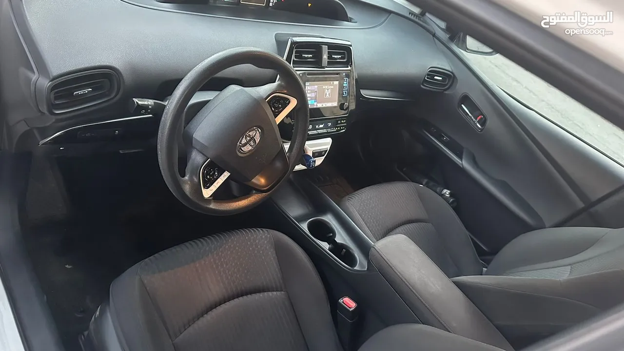 تويوتا بريوس 2016 ( فحص كامل + توب نظافة ) للبيع  Toyota Prius