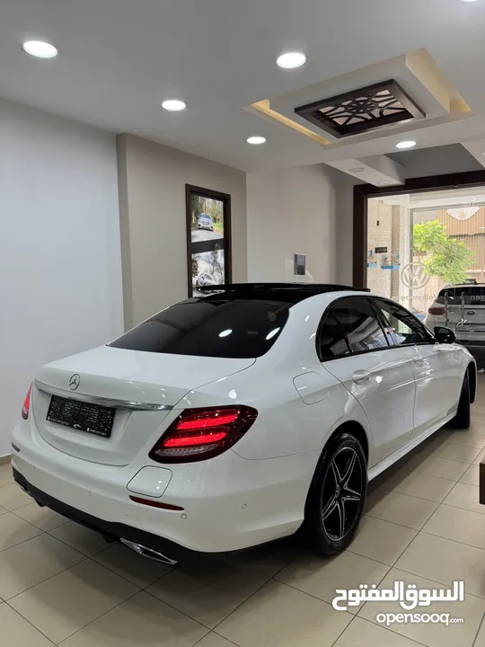 مرسيدس E300de ديزل وكهرباء 2020 AMG اضافات كاملة فحص ممتاز دهان شركة سياره اقتصاديه جداً