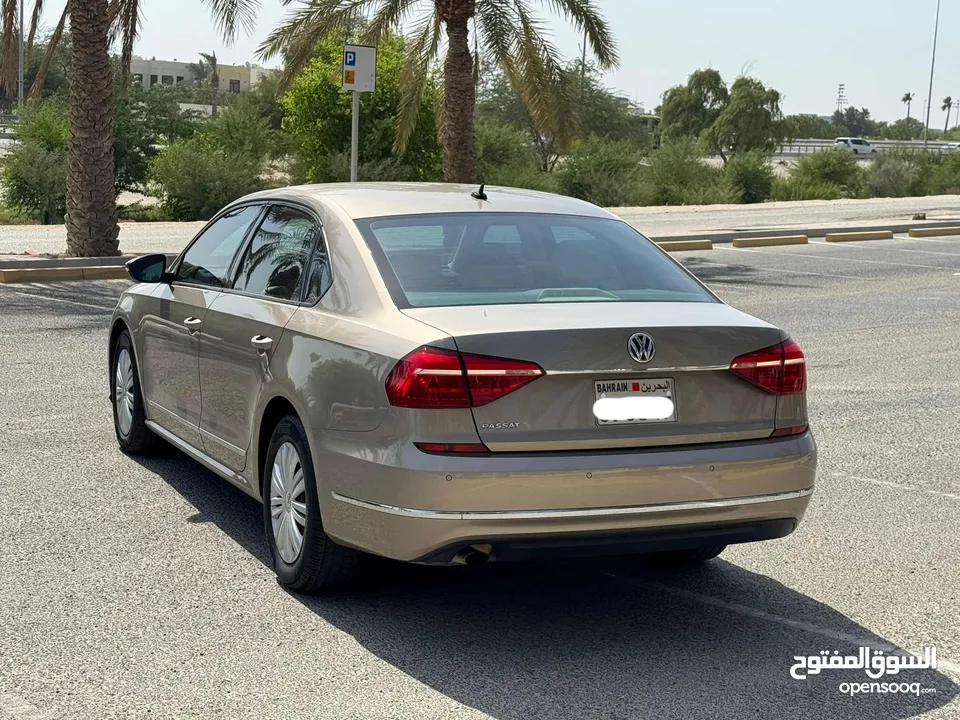 Volkswagen Passat 2016 (Beige)