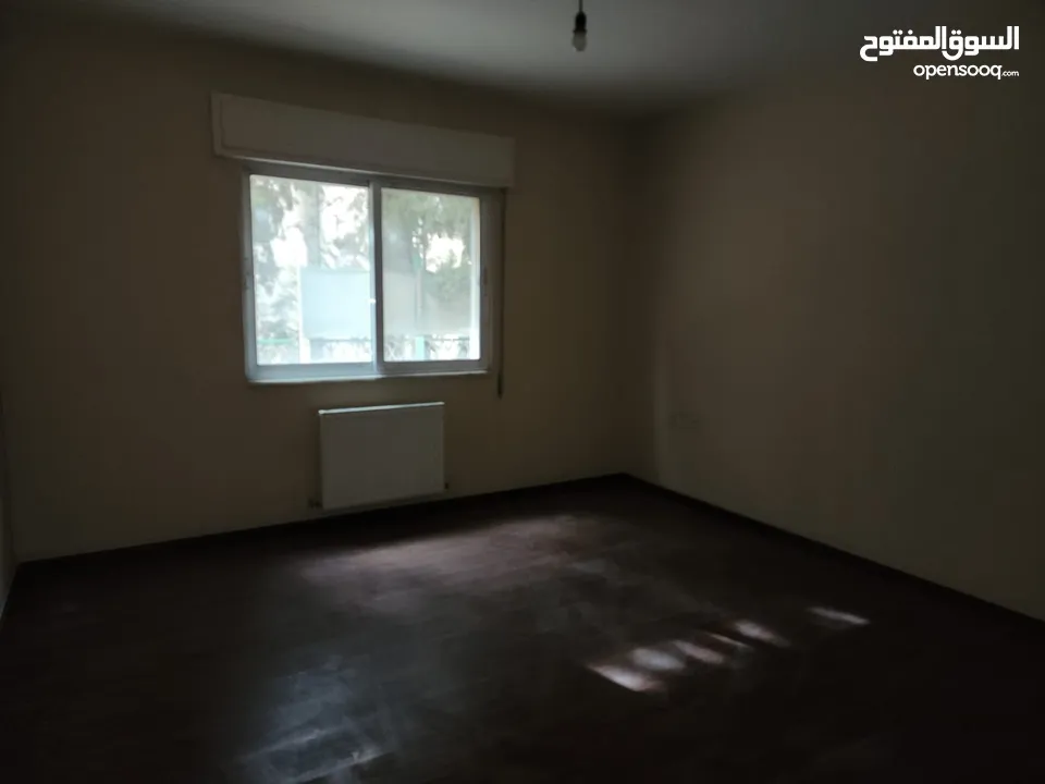 شقة للبيع في دير غبار - ref : 14420