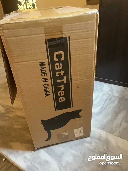 Cat three استاند للقطط استعمال قليل لون بيج وبني
