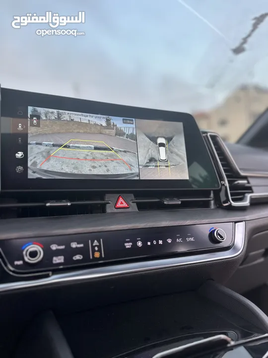 كيا سبورتاج هايبرد 2023 - فل كامل مع بانوراما - غرفة مميزه - عداد قليل اصلي - إمكانية التقسيط.