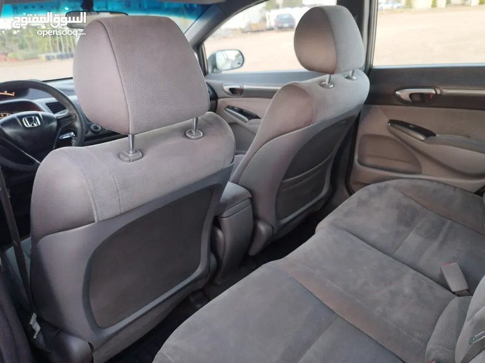 هوندا سيفيك 2006 بنزين للبيع في عمان 2006 Honda Civic V-Tech 1.8 L for Sale in Amman