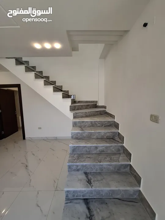 Unfurnished apartment for sale  ( Property 42746 )-174782806