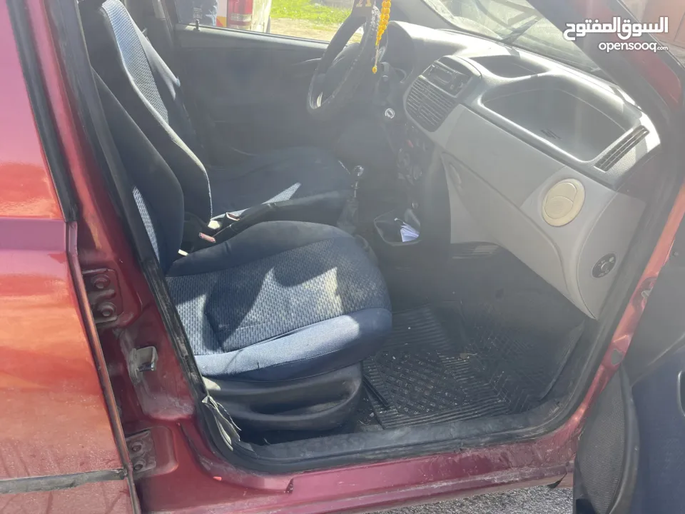 فيت بونتو موديل 2002