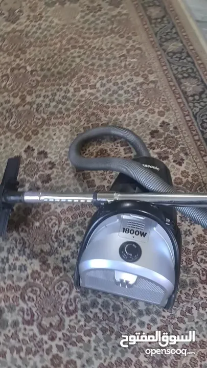 مكنسة بانوسونيك  (( Panasonic))  1800 واط ، بحالة الجديد ،