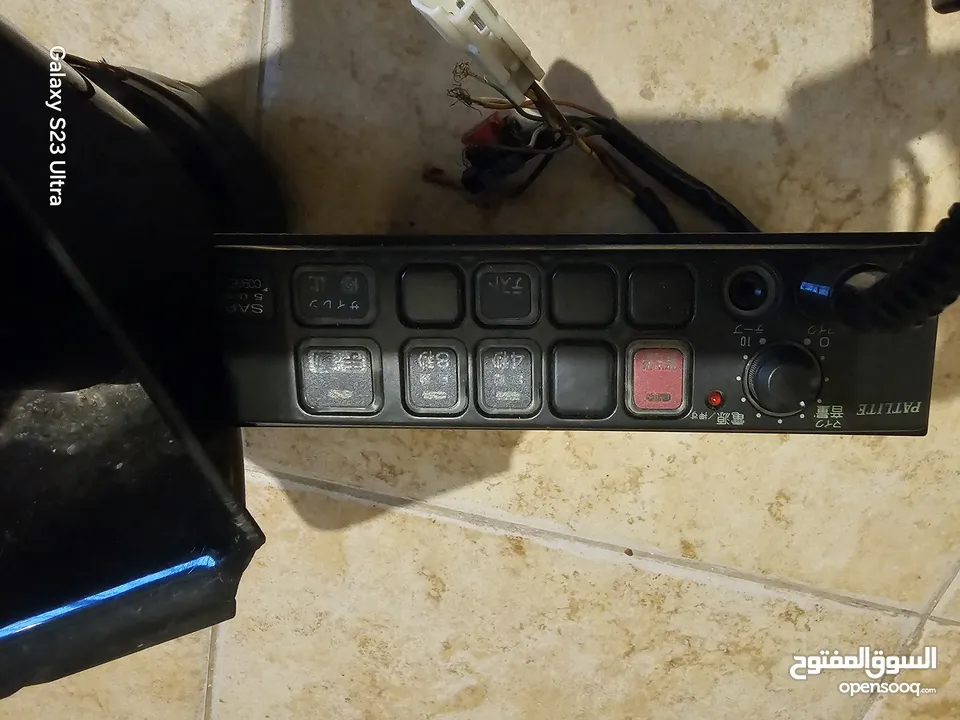 جهاز غني عن التعريف  صوت عالي وفي شغلات  زي النجده بالزبط
