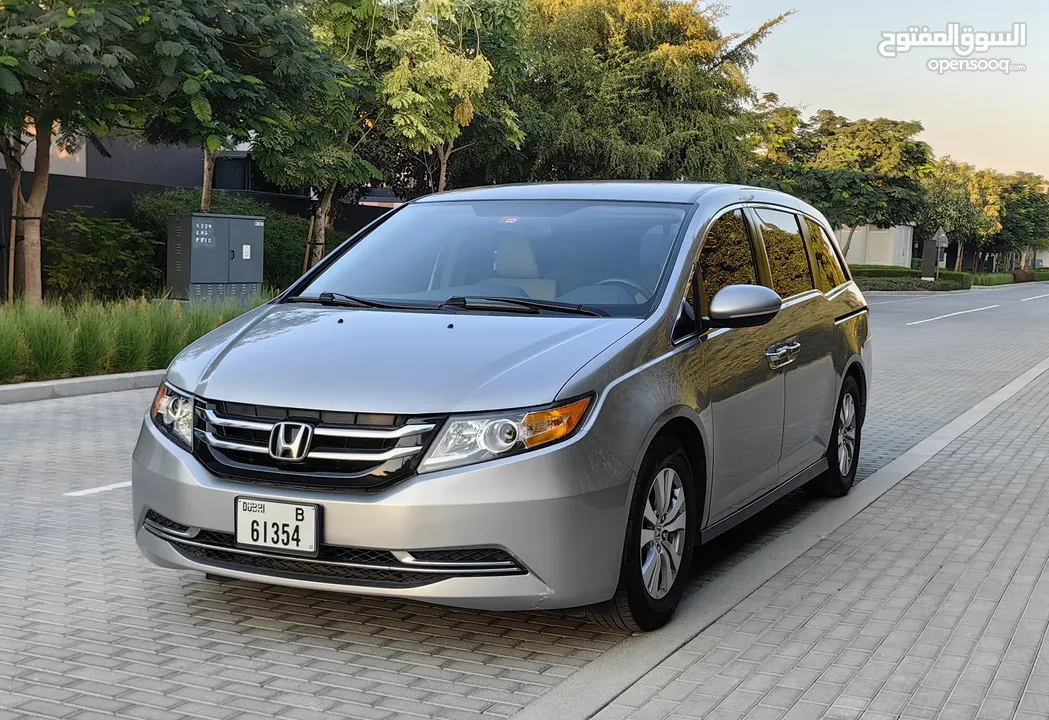 HONDA ODYSSEY 2016 GCC MID OPTIONS GOOD CONDITION 8 SEATS