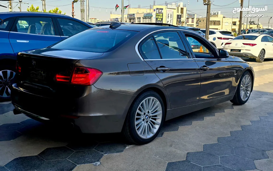 BMW 320i 2012 2000cc Luxury  جميع المواصفات