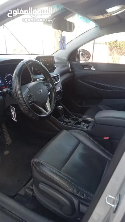 توسان. فللللللل بدون. فتخه. بصمه. 4/4 فحص نخب بسعررررررر. حرق حرق.