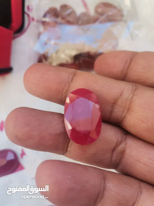 Emerelad زمرد اخضر طبيعي اصلي زامبيا سعر القيراط 100دولار.. طبيعي اصلي غير مسخن ولا معالج.  تحفه روع