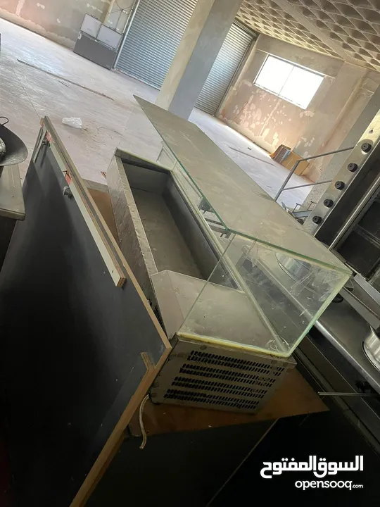 عدة مطعم مستعمله شهر