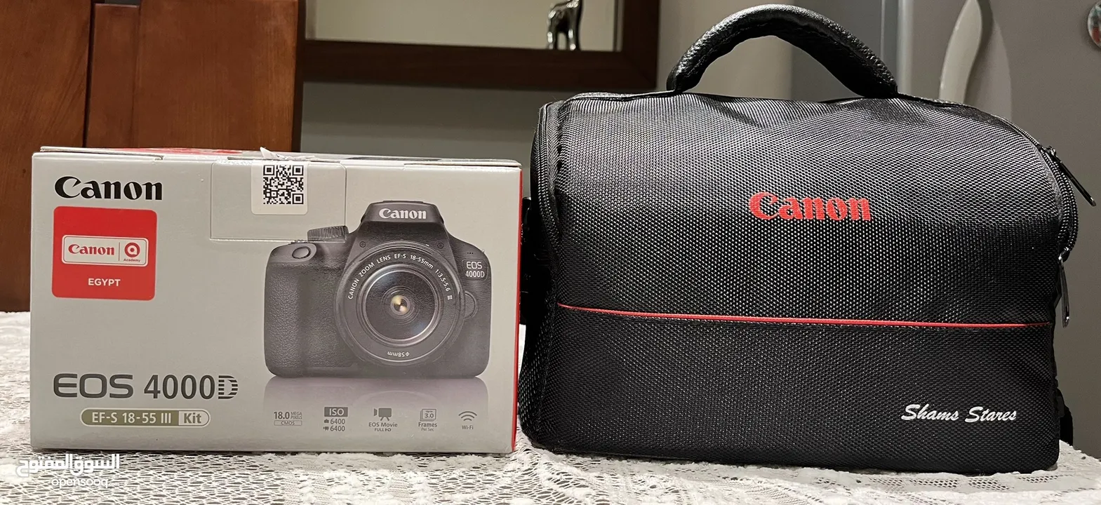 Canon camera 4000D