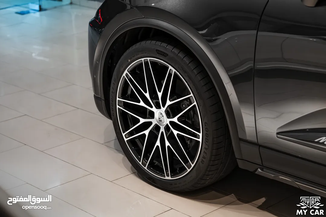 2025 Porsche Macan 4 Electric