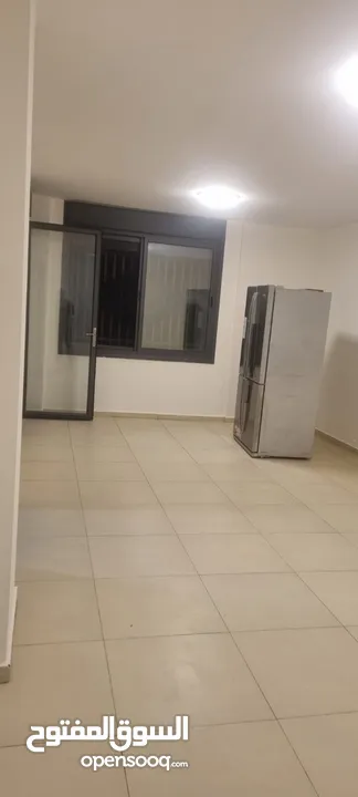 شقة غير مفروشة للإيجار في الريحان