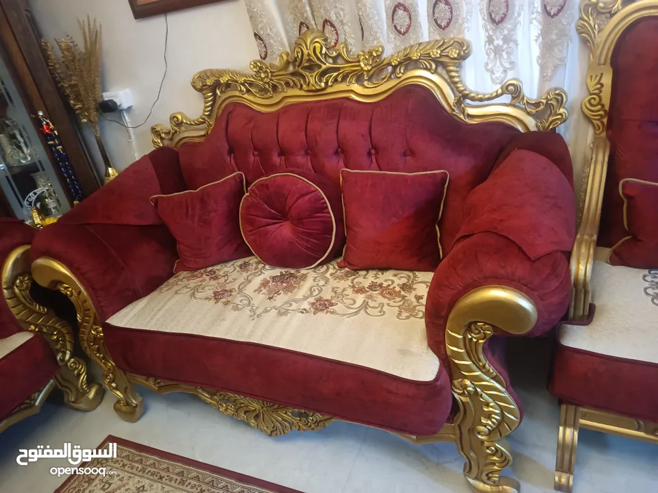 طقم كنب حفر خشب زان 9 مقاعد بحالة الوكالة للبيع