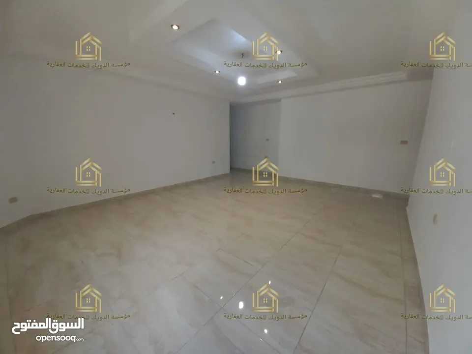 شقة مميزة - خلدا - 3نوم 1ماستر - 200م - قرب الخدمات العامة - موقع هادئ ومميز