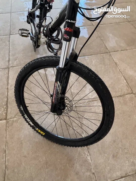 بسكليت jamis للبيع بمواصفات مميزة وسعر مميز