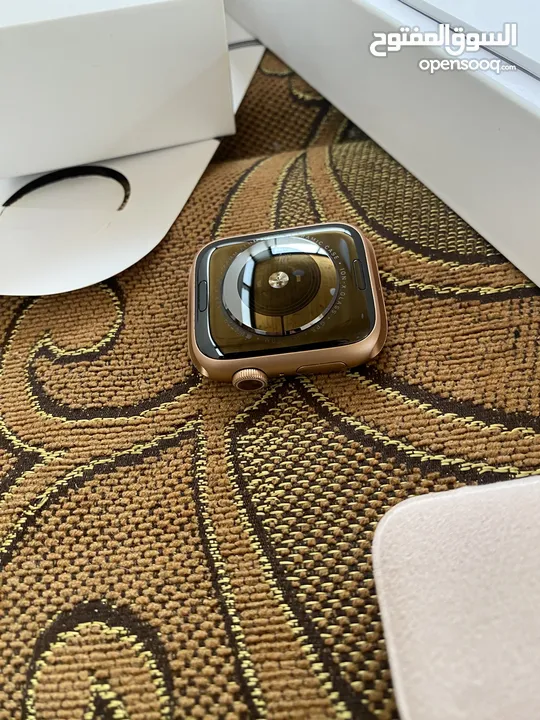 Apple Watch Series 5 44m gold