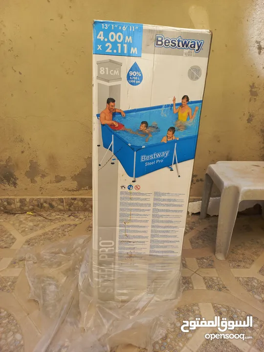 مسبح مستعمل لمده شهر فقط استعمال خفيف