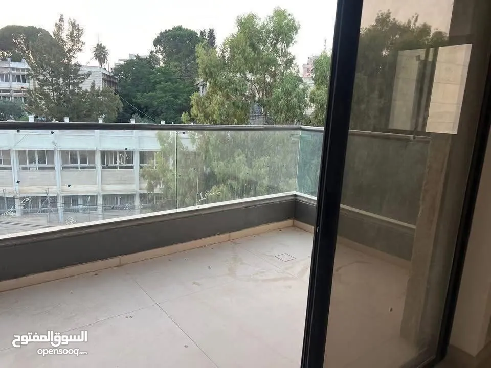 شقه فاخرة للبيع في الطيره خلف معهد الطيره