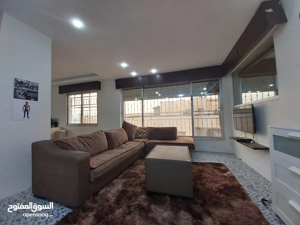 شقة للايجار في دير غبار  ( Property 36010 ) سنوي فقط