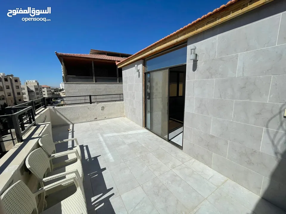 شقة مميزة مع روف للبيع في الياسمين /ربوة عبدون اسكان المهندسين