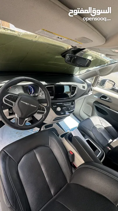 2022 Chrysler Pacifica, Hybrid Touring L