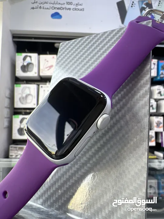 Used Apple Watch Series SE (40mm)  ساعة ايفون اس اي (40 مم) مستعملة بحالة ممتازة بطارية فوق ال95٪؜