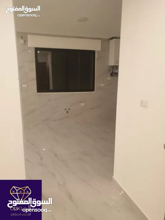 شقة شبه أرضية فخمه ومميزة لم تسكن لقطه وبسعر مغري جدا يا بلاش عرض خاص للبيع في أرقى مناطق خلدا