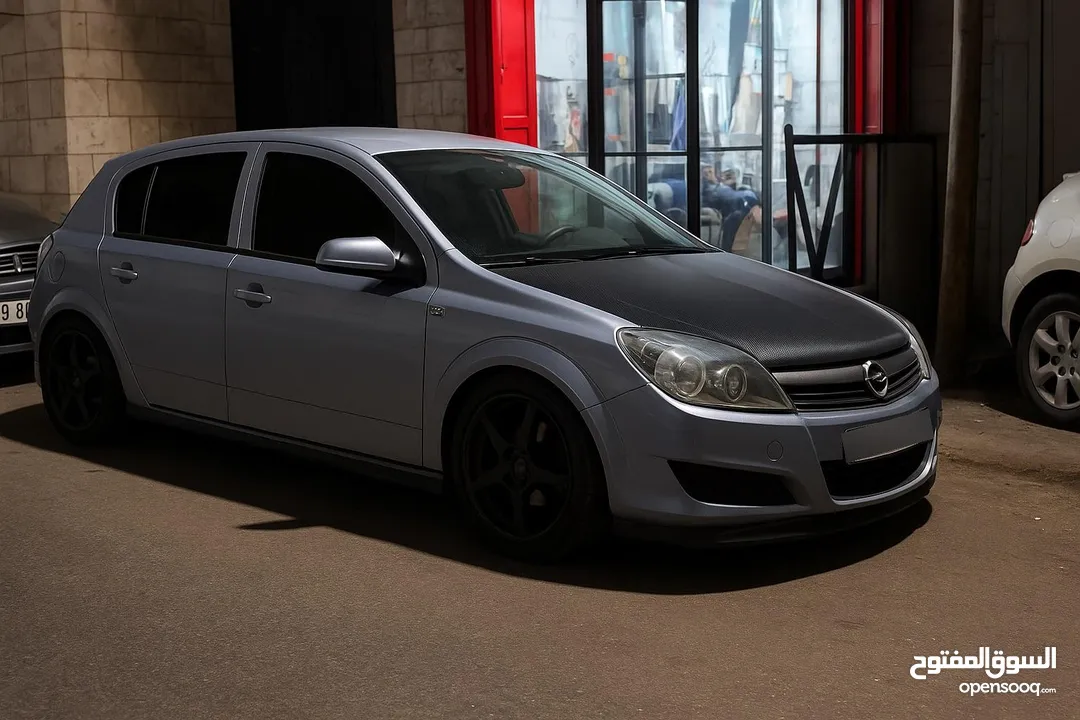 اوبل استرا (اتش)