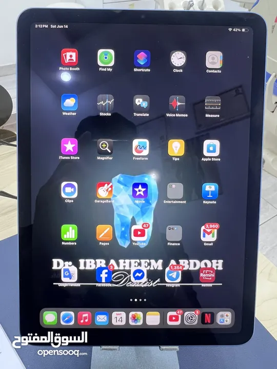 ايباد اير 5.    ipad air 5 الجهاز استعمال ممتاز ولا شخط