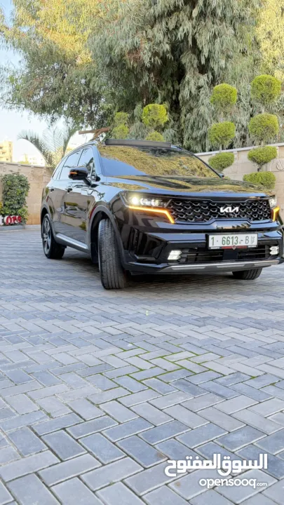 كيا سورينتو بزنز ترخيص 2022 محرك 1600 هايبرد جير أوتوماتيك 240 حصان دفع 4×4