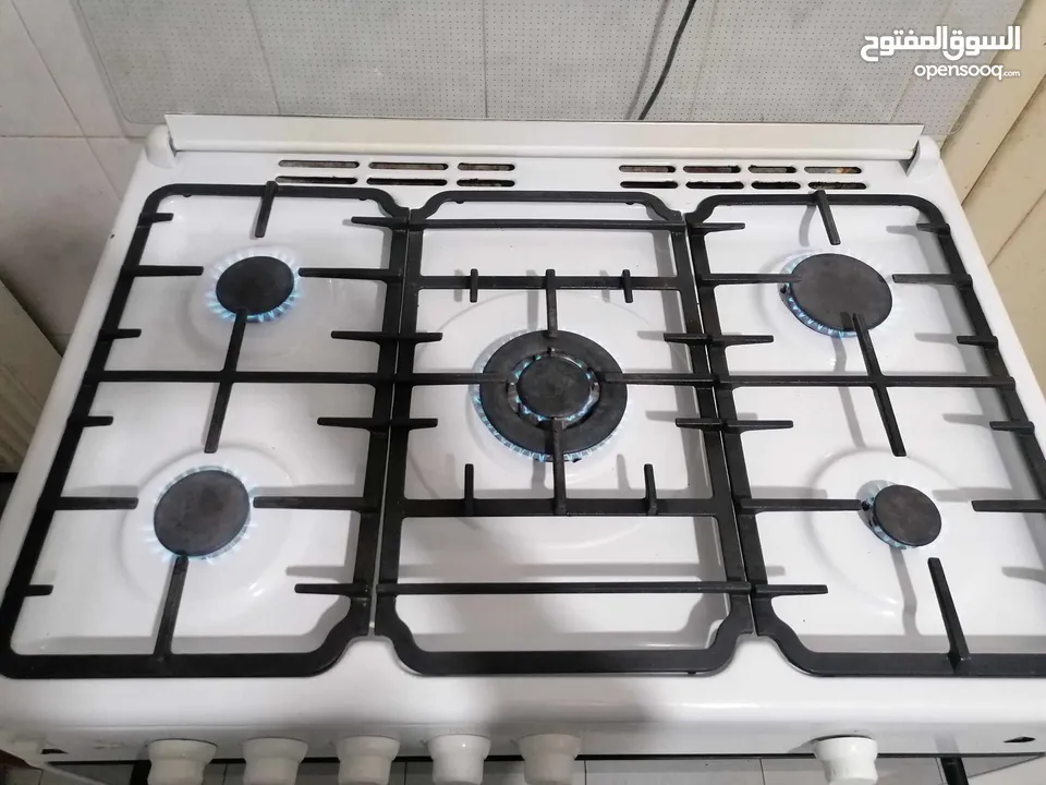 فرن غاز بيكو 5 شعلة مستعمل للبيع