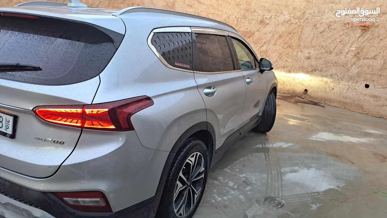 عرض على هونداي 7 ركاب سنتافيه 2020 بالاضافات المميزه والدفع الرباعي يد اوولا البيع مستعجل بسبب السفر