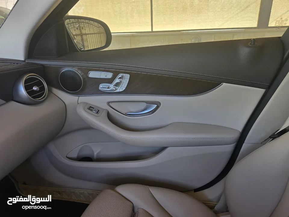 Mercedes-Benz C-Class 200 2019    Exclusive 4MATIC 54000KM