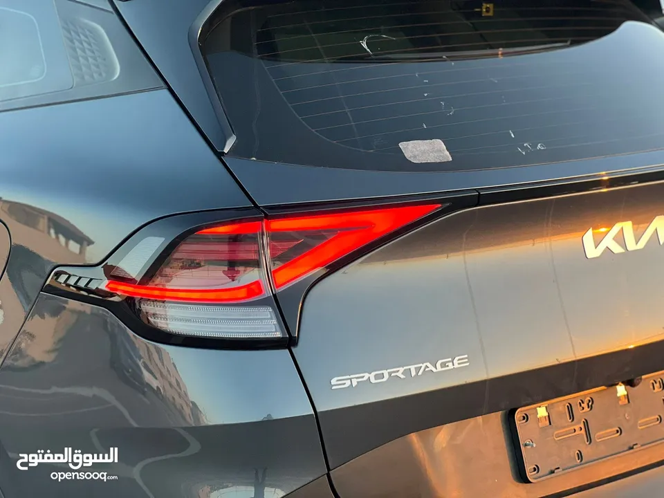 كايا سبورتاج  2022 فل الفل فتحة سقف  2x4 ///240Hp بنزين + كهرباء  ( Haybrid) 1600cc