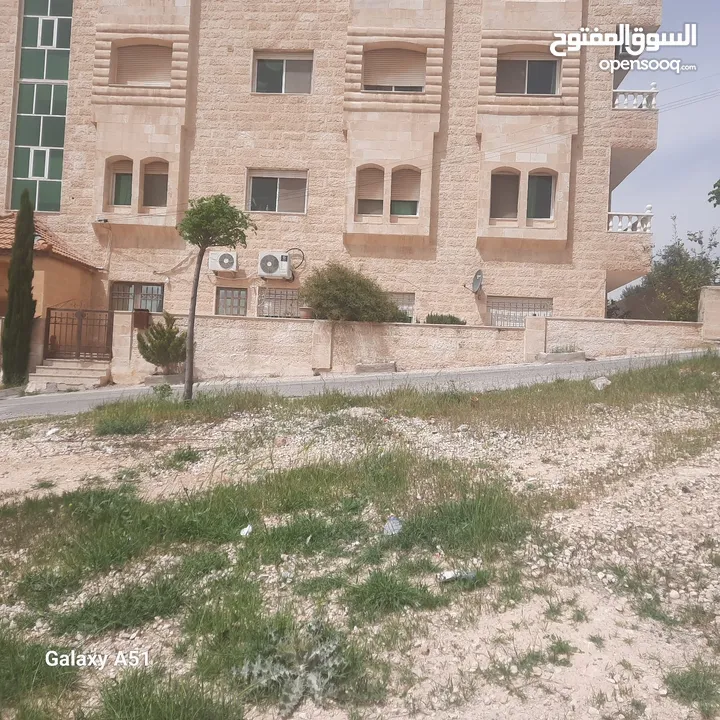 شقة للبيع شبه ارضي بأجمل مناطق ضاحية الرشيد