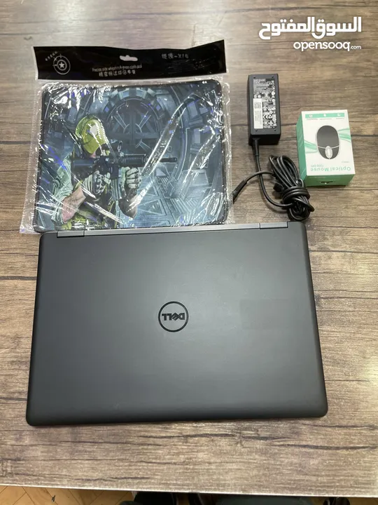 Laptop DELL Core i5 حجم كبير بحالة لجديد