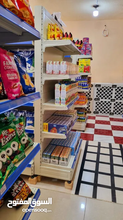 محل سوبر ماركت و عروض للبيع (خلو) في طبربور بابين مساحة 120متر 70 متر داخلي و 50 متر ساحة خارجية