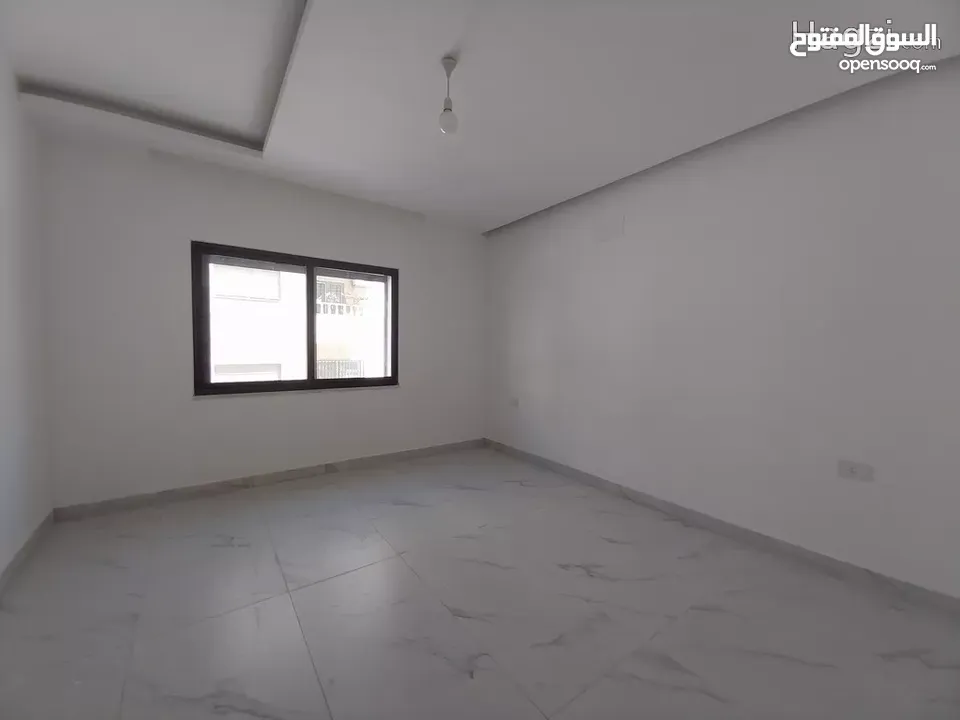 شقة للبيع في منطقة الصويفيه  ( Property ID : 34080 )