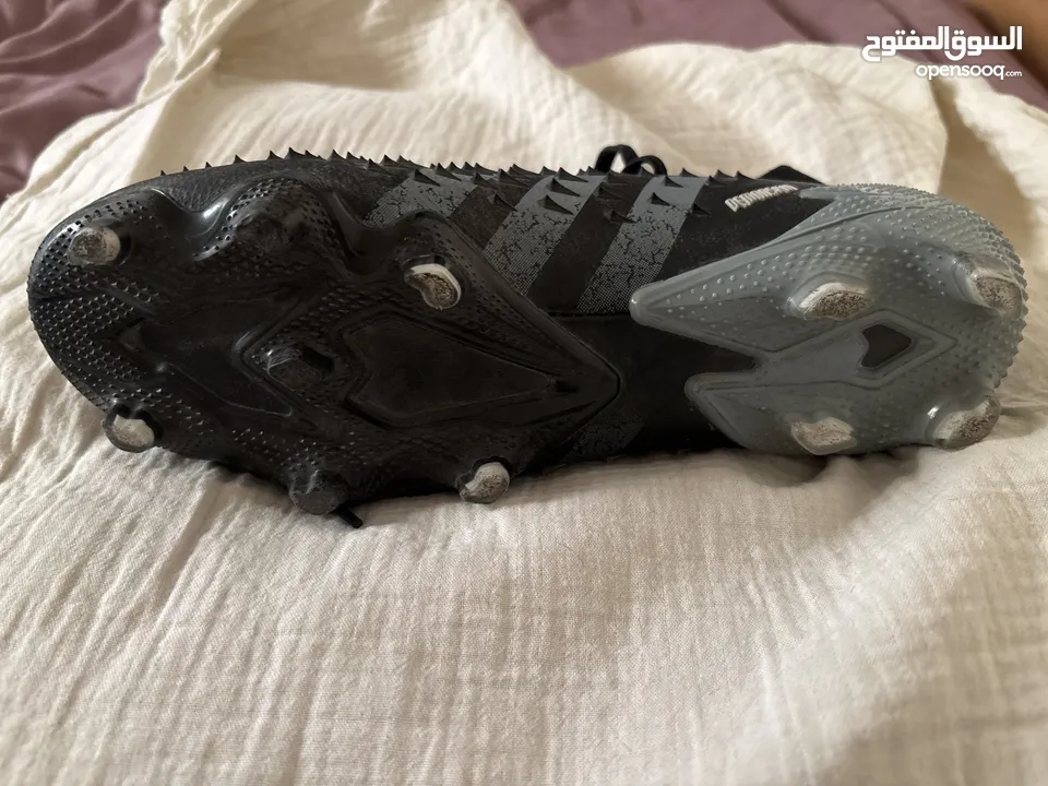 بوط اديداس بريداتور اصابعsize 41