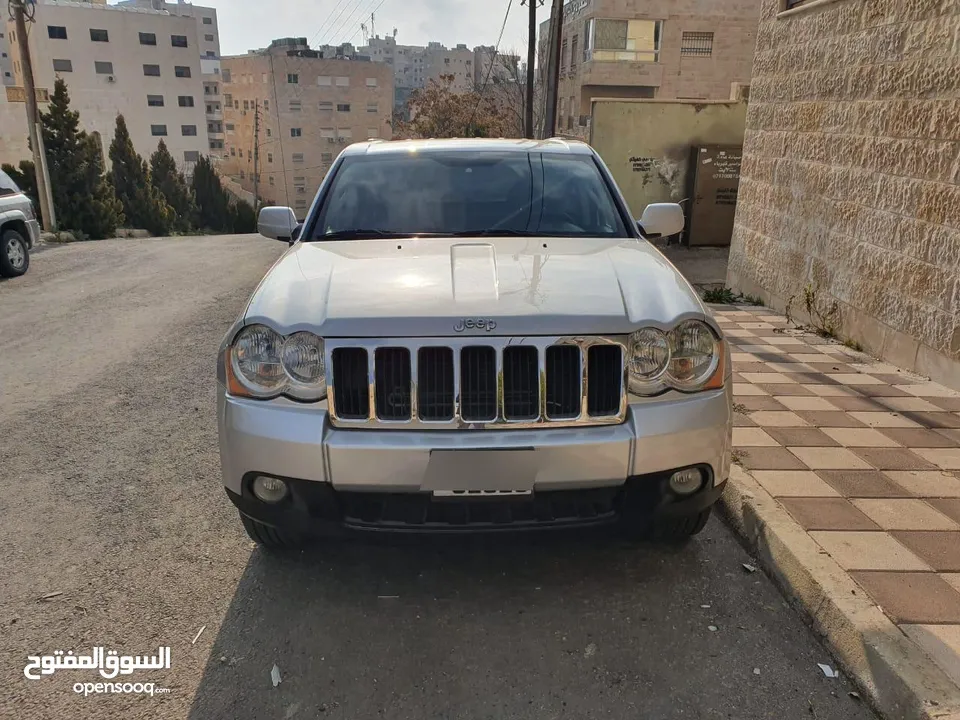جيب شيروكي لاريدو موديل 2008