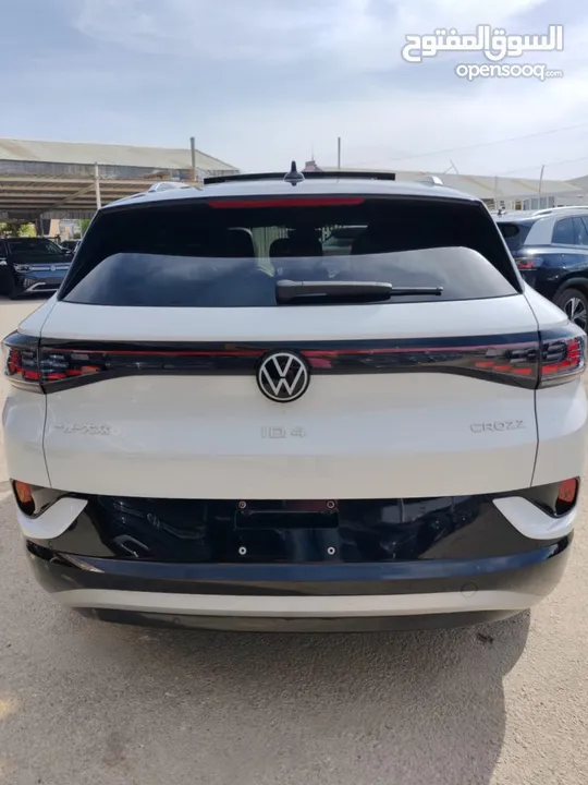 VOLKSWAGEN ID.4 CROZZ PRO Black  piano 2023