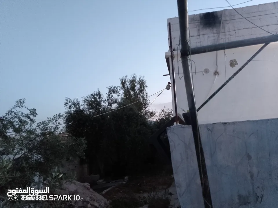 منزل للبيع المفرق بلعما الزيتونه واصل جميع الخدمات منطقة الزيتونة قريب من شارع اوستراد اربد الزرقاء
