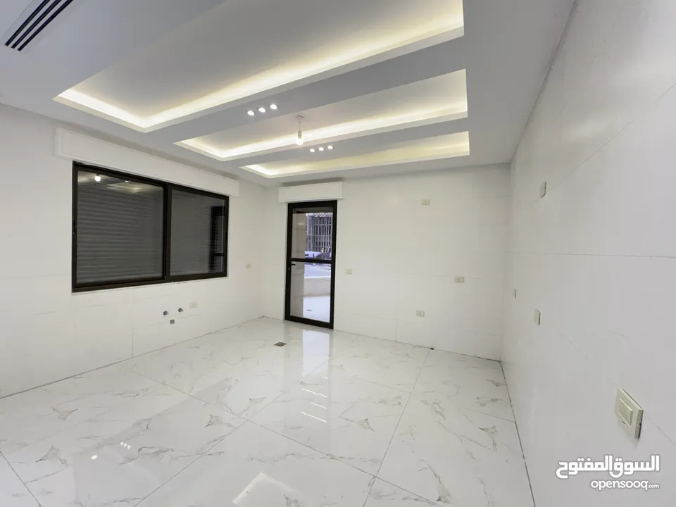 شقة مميزة للبيع طابق ثاني مساحة 230م بخلدا بتشطيبات مميزة (مشروع 115)